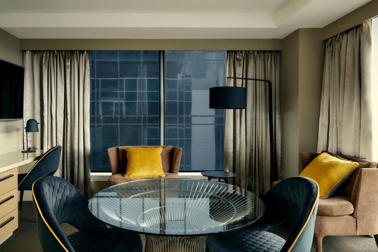 The Kinson Hotell Melbourne Eksteriør bilde A suite at the hotel