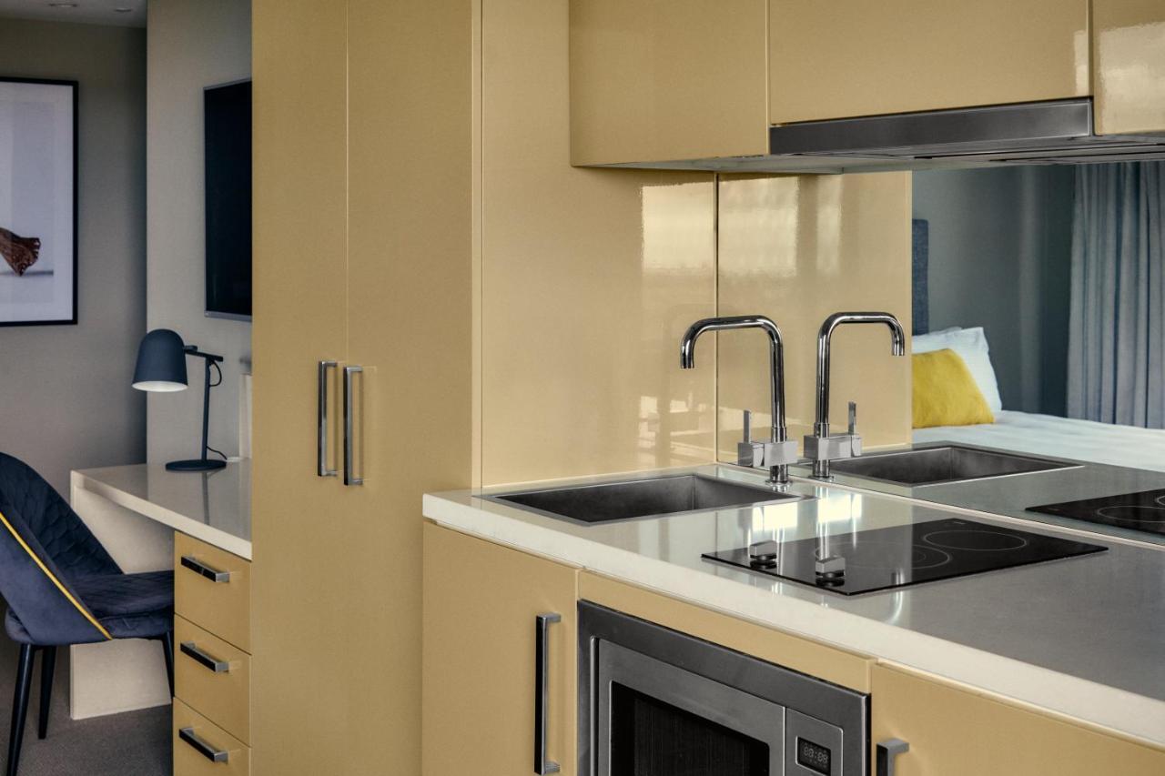 The Kinson Hotell Melbourne Eksteriør bilde A kitchen at the University of Melbourne