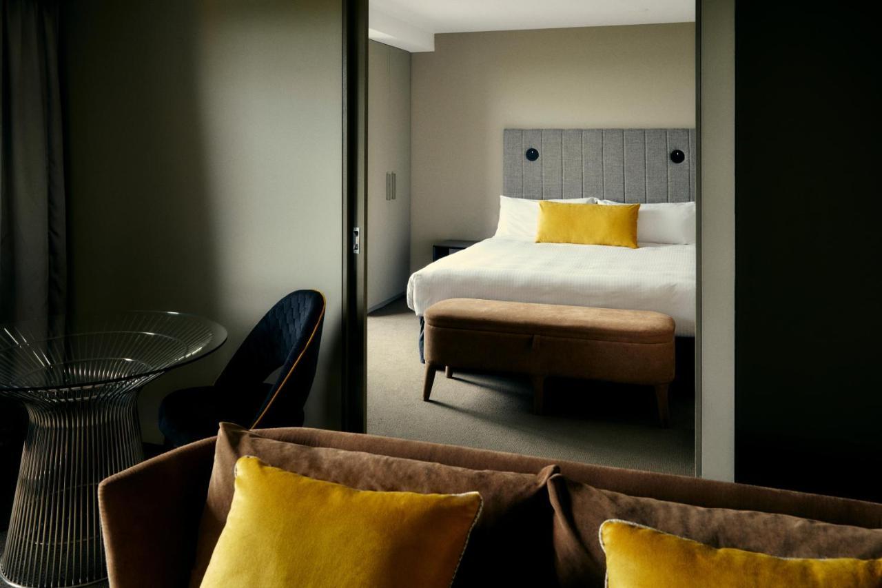 The Kinson Hotell Melbourne Eksteriør bilde A suite at the hotel