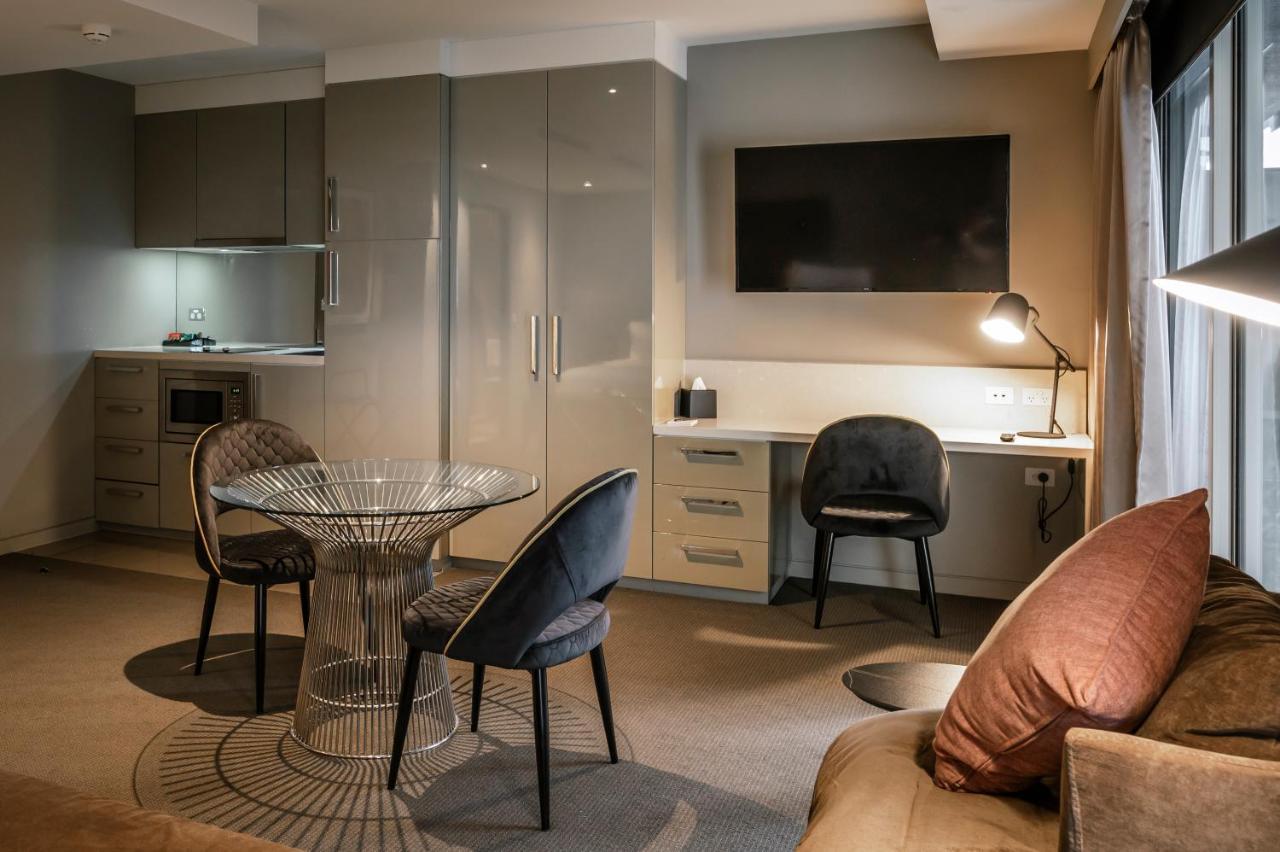 The Kinson Hotell Melbourne Eksteriør bilde A typical studio apartment